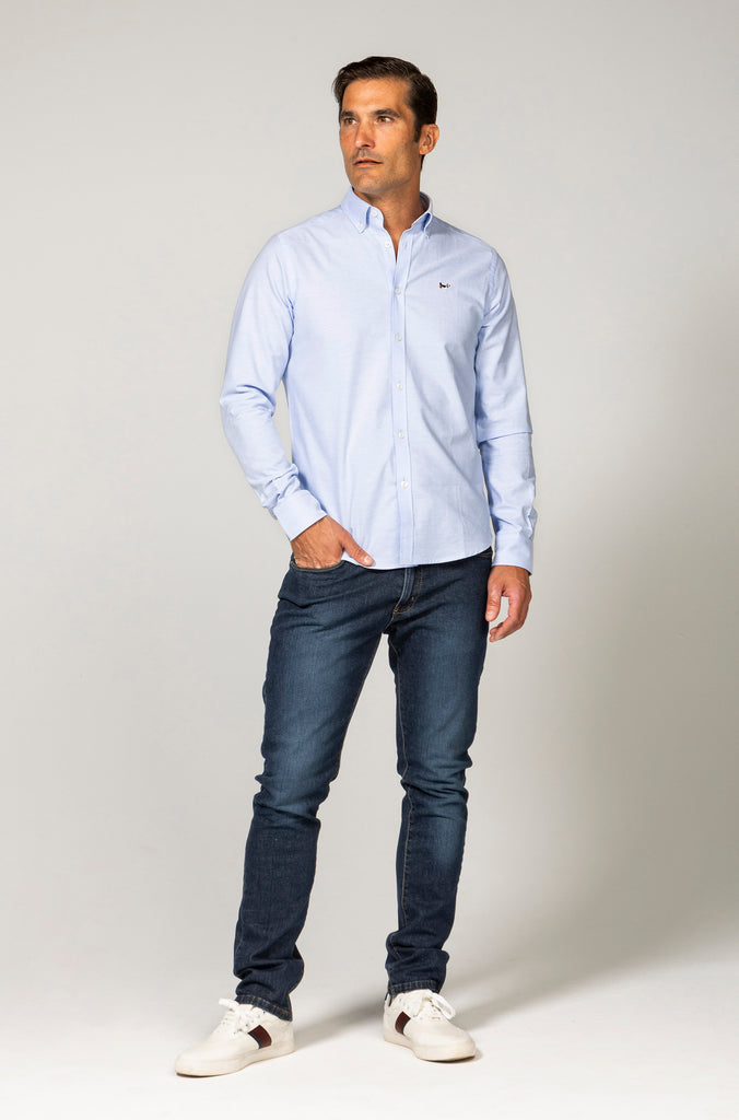 Camisa Oxford Suavizada Celeste bajo