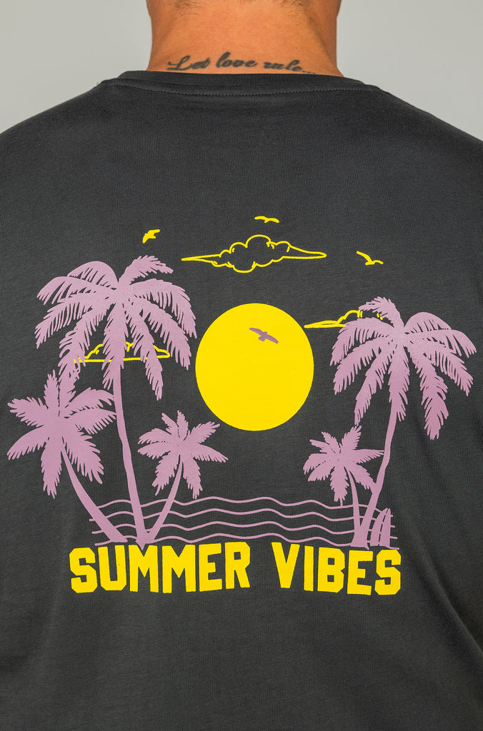 Camiseta Summer Vibes Gris Plomo