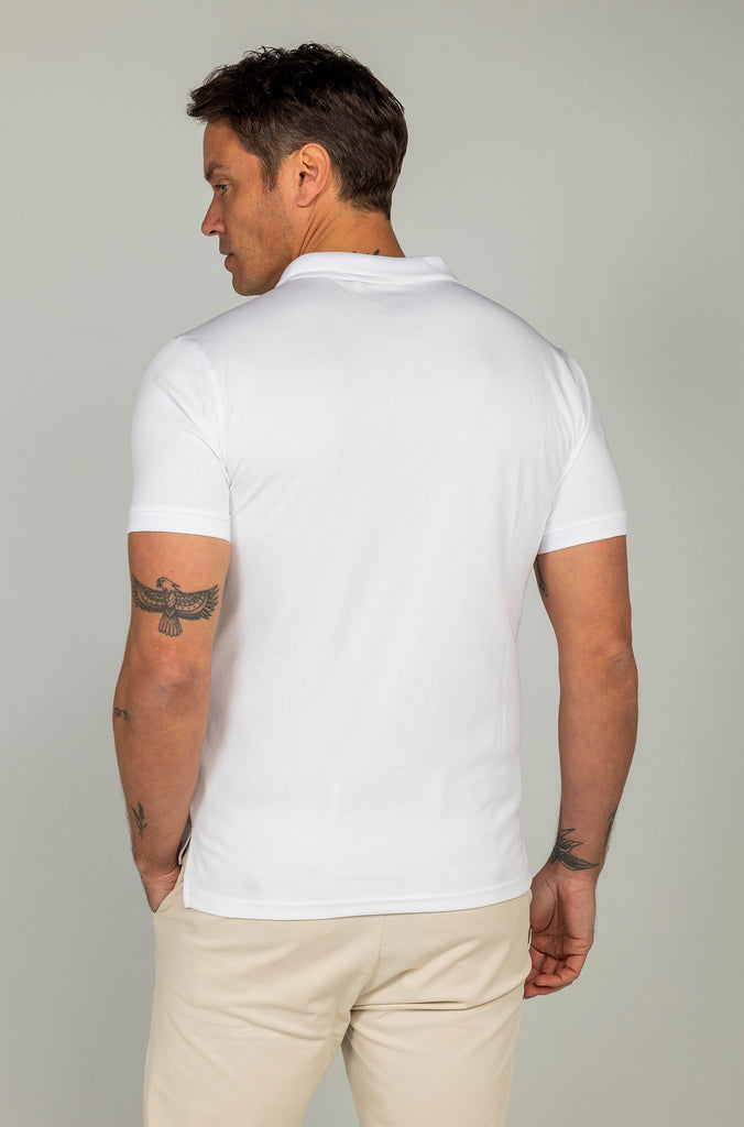 Pack tres polos técnicos crema, blanco y azul soft