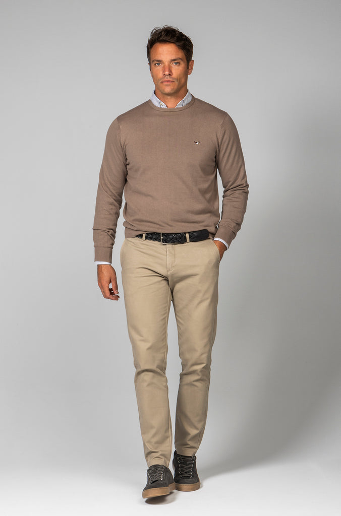 Jersey Básico Cuello Caja Marrón Medio