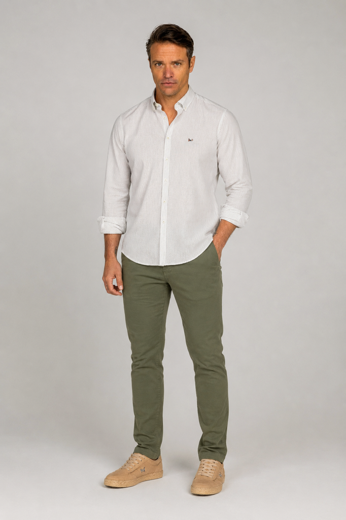 Pantalón Chino Slim Kaki