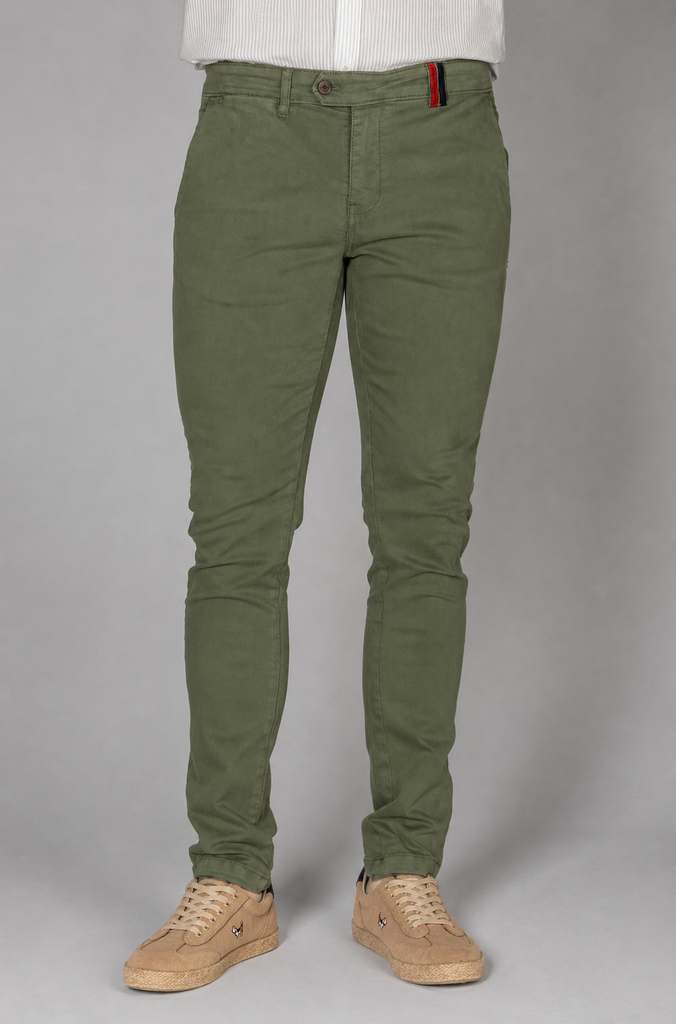 Pantalón Chino Slim Kaki