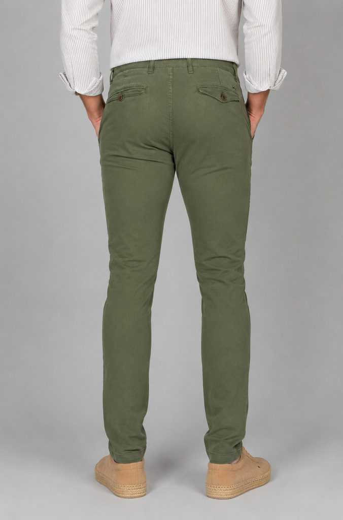 Pantalón Chino Slim Kaki