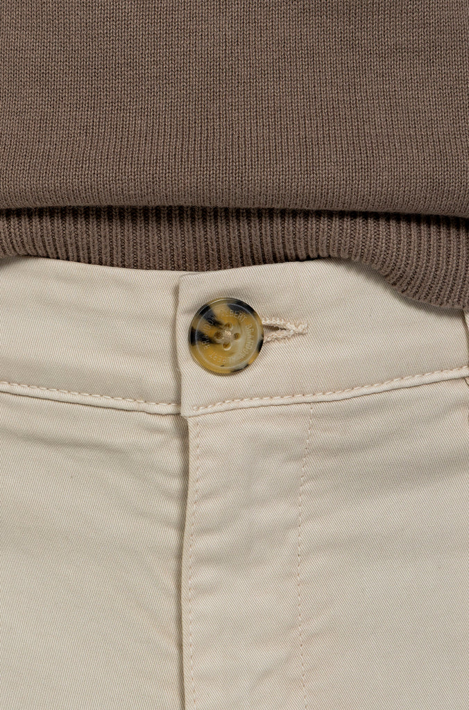Pantalón Chino Elástico Custom Crudo