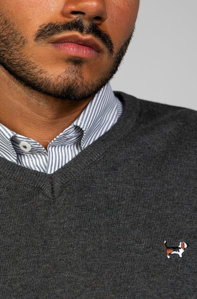 Jersey Básico Cuello Pico Gris Plomo