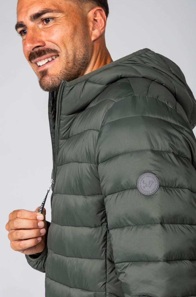 Plumifero Técnico Verde Con Capucha