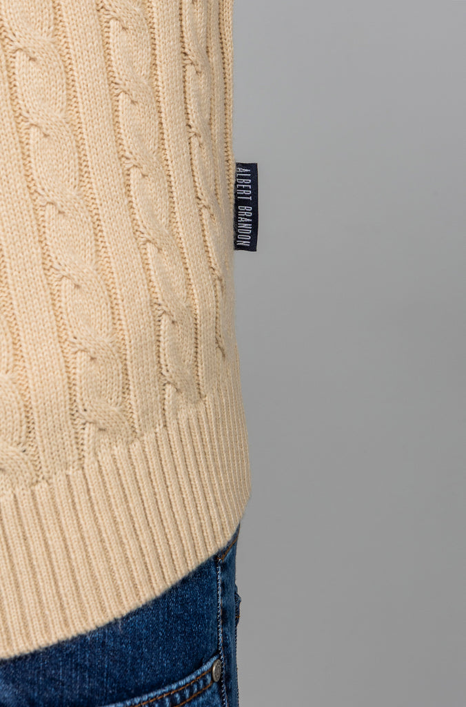 Jersey Cadenas Cuello Caja Crema