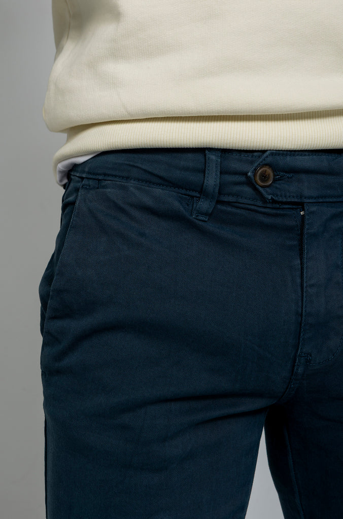 Pantalón Chino Elástico Garment Dyed Índigo