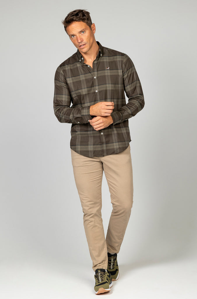 Camisa Herringbone elástica tartán verde