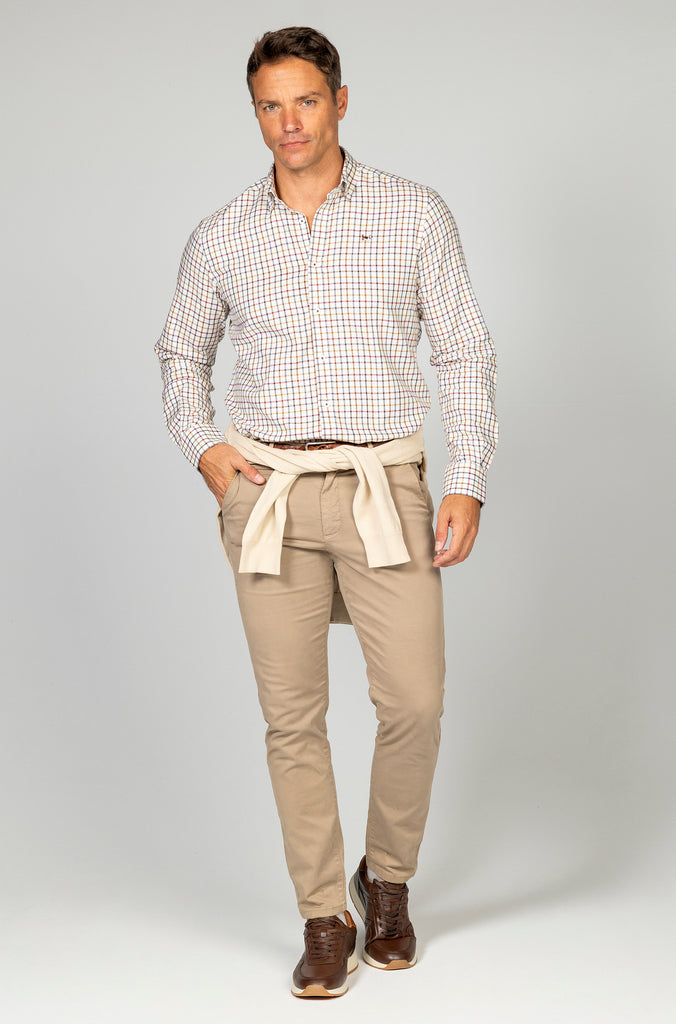 Pantalón Chino Elástico Regular Beig