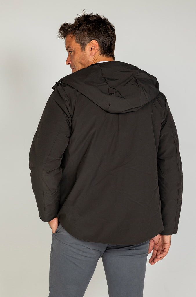 Parka Técnica Con Capucha Negra