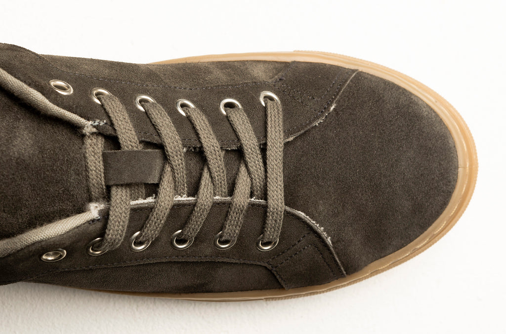 Sneaker Serraje Gris