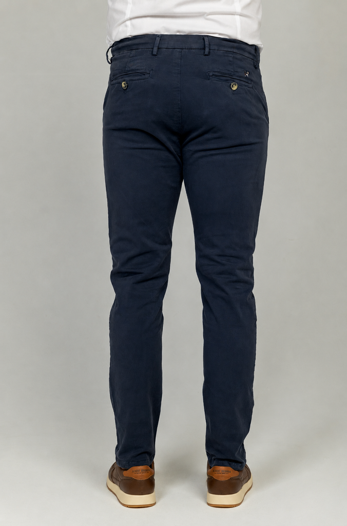 Pantalón Chino Elástico Regular Marino
