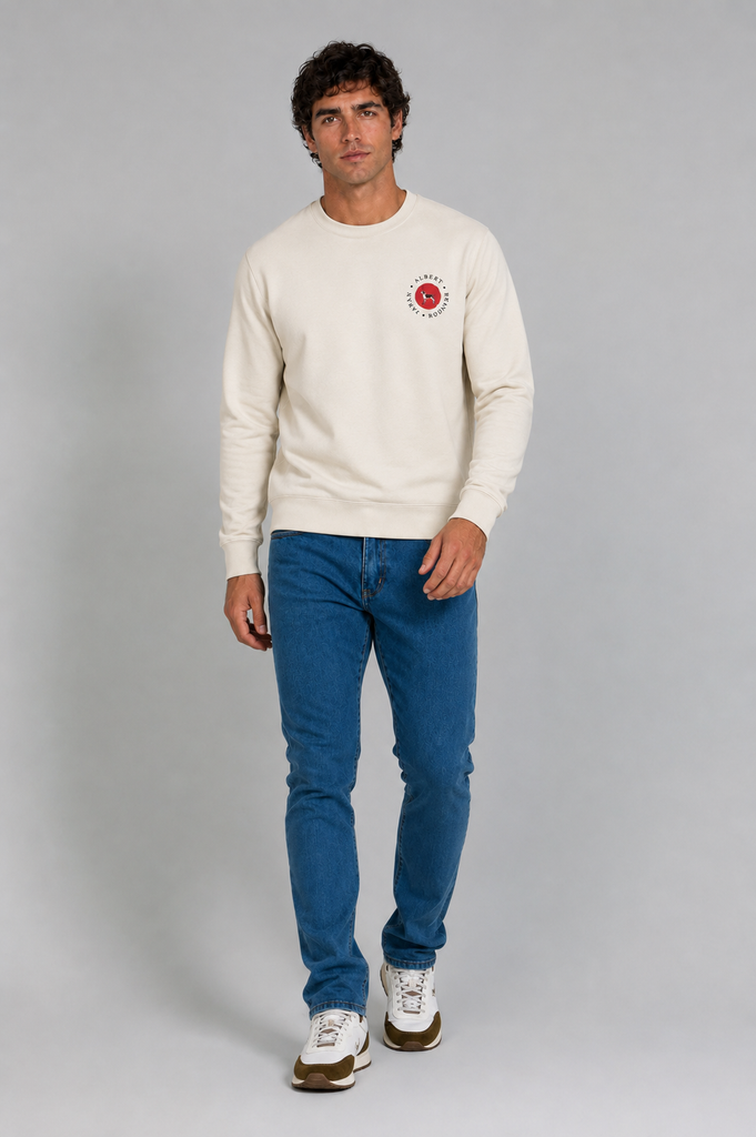 Sudadera Japan studios blanco roto.