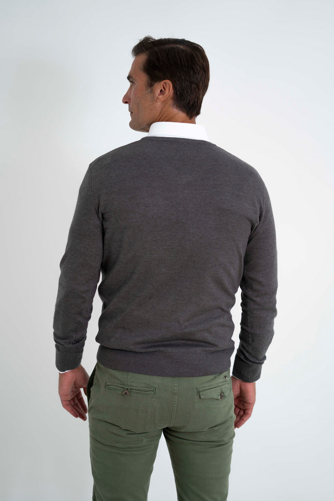 Sueter Liso Cuello Pico Gris Marengo