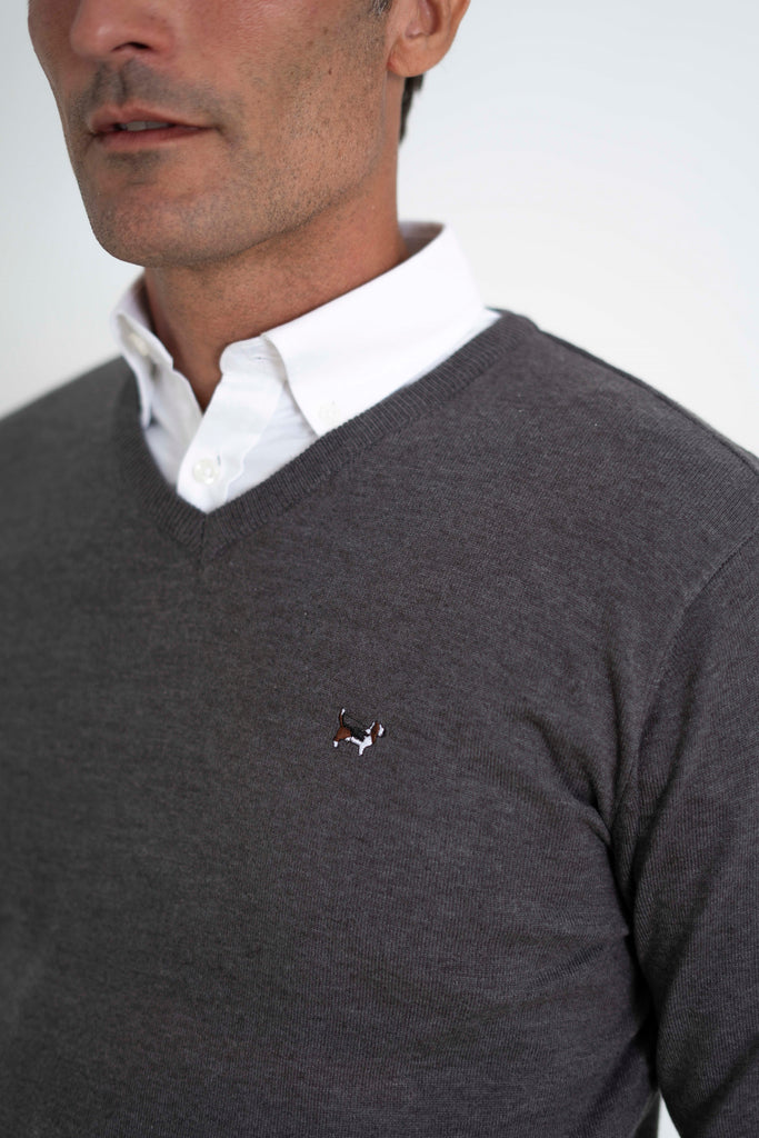 Sueter Liso Cuello Pico Gris Marengo
