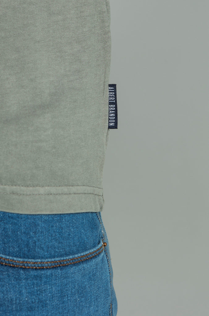 Camiseta desgastada brandon creative gris claro