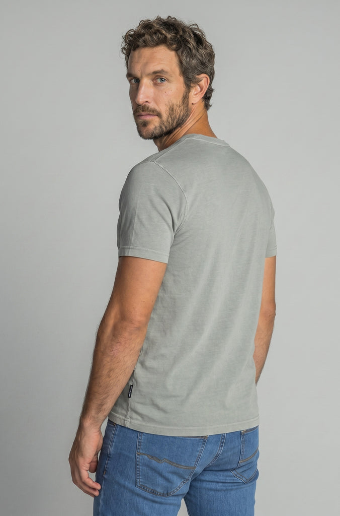 Camiseta Garment Dyed Gris Medio